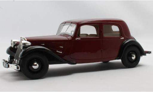 Citroen Traction 1/18 Cult Scale Models Avant 7CV rosso/nero 1935 modellino in miniatura
