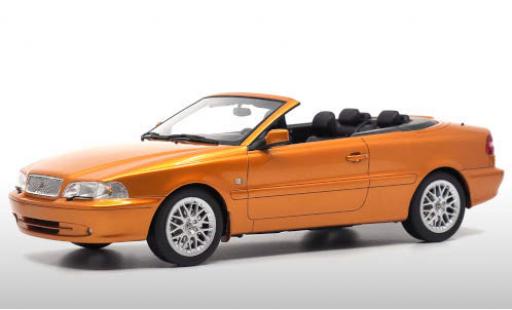 Volvo C70 1/18 DNA Collectibles Cabriolet metallico orange modellino in miniatura