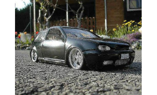 Volkswagen Golf GTI 1/18 Revell p.i.m.p modellini auto