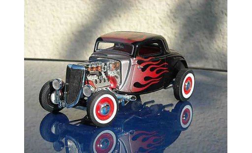 Ford 1934 Hot Rod 1/18 Ertl noir flaming modellini auto