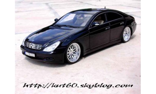 Mercedes Classe CLS Base 1/18 Maisto german look modellini auto