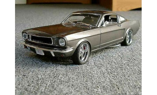 Ford Mustang Fastback 1/18 Jouef coupe modellini auto