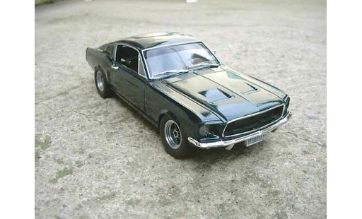Ford Mustang Bullitt 1/18 Johnny Lightning gt replique 1967 modellini auto