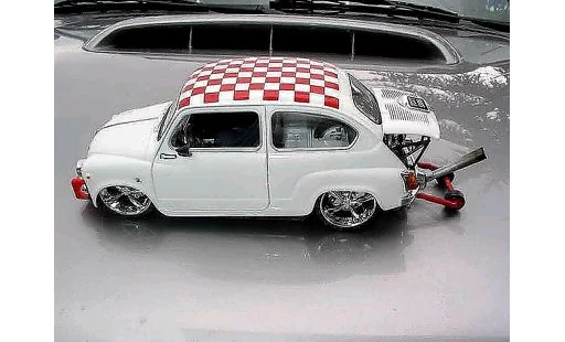 Fiat 850 Berlina 1/18 Solido moteur vw modellini auto
