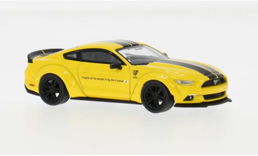 Ford Mustang 1/64 Mini GT LB Works gelb/schwarz 2015 1:64 modellino in miniatura