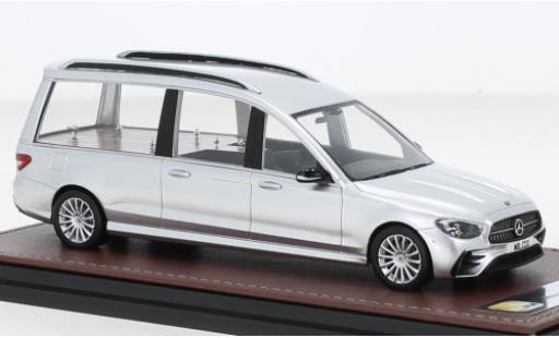 Mercedes CLA 1/43 GLM E-Class Wilcox Hearse d 2022 modellino in miniatura