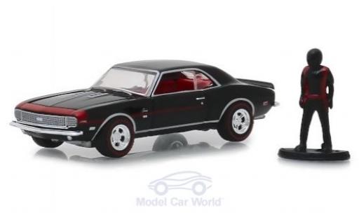 Chevrolet Camaro 1/64 Greenlight RS-SS nero 1968 mit Figur modellino in miniatura