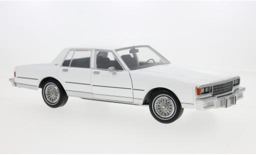 Chevrolet Caprice Classic 1/18 Greenlight weiss 1983 1:18 modellino in miniatura