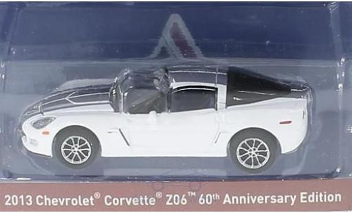 Chevrolet Corvette C6 1/64 Greenlight Z06 bianco/grigio 2013 60th Anniversary Edition modellino in miniatura