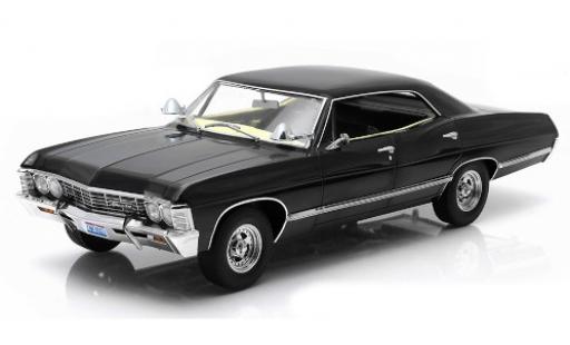 Chevrolet Impala 1/43 Greenlight Sport Sedan nero 1967 modellino in miniatura