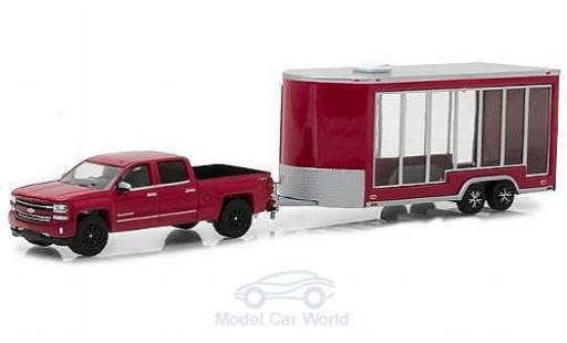Chevrolet Silverado 1/64 Greenlight rosso/grigio 2016 mit Display Trailer modellino in miniatura