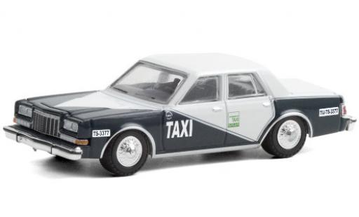 Dodge Diplomat 1/64 Greenlight 1984 Tijuana Mexiko Taxi modellino in miniatura