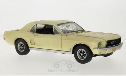 Ford Mustang 1967 1/18 Greenlight Coupe beige/Dekor The Walking Dead 1967 inklusive Accessoires modellino in miniatura