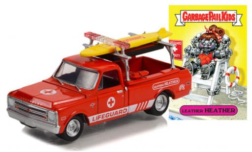 Chevrolet C-10 1/64 Greenlight rosso Garbage Pail Kids - Leather Heather 1968 modellino in miniatura