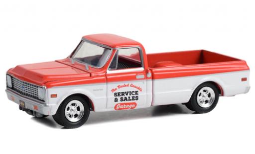 Chevrolet C-10 1/64 Greenlight rosso/bianco 1972 modellino in miniatura