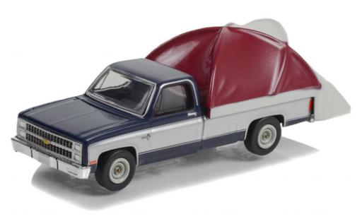 Chevrolet C-10 1/64 Greenlight Silverado blu foncé/d 1982 modellino in miniatura