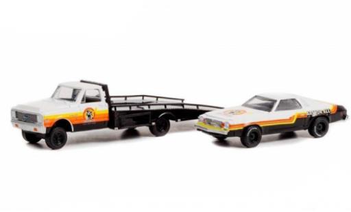 Chevrolet C-30 1/64 Greenlight Ramp Truck Armor All 1972 modellino in miniatura