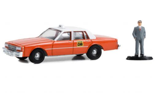 Chevrolet Impala 1/64 Greenlight Capital Cab 1981 modellino in miniatura