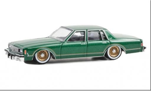 Chevrolet Impala 1/64 Greenlight metallise verde 1985 modellino in miniatura