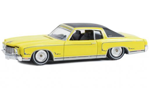 Chevrolet Monte Carlo 1/64 Greenlight giallo/nero 1971 modellino in miniatura