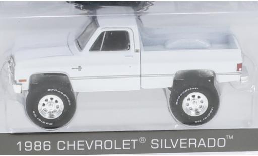 Chevrolet Silverado 1/64 Greenlight Squarebody bianco 1986 modellino in miniatura