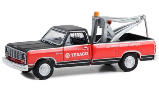 Dodge RAM 1/64 Greenlight D-100 royal SE Texaco 1983 modellino in miniatura