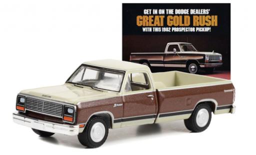 Dodge RAM 1/64 Greenlight D-150 Prospector beige/marroneee 1982 modellino in miniatura