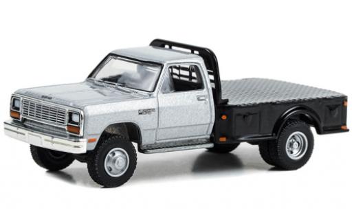 Dodge RAM 1/64 Greenlight W-350 Power Dually Flatbed d 1985 modellino in miniatura