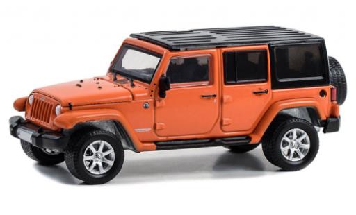 Jeep Wrangler 1/64 Greenlight Unlimited orange/nero Cold Pursuit 2010 modellino in miniatura