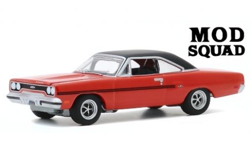 Plymouth GTX 1/64 Greenlight orange/matt-nero The Mod Squad 1970 modellino in miniatura