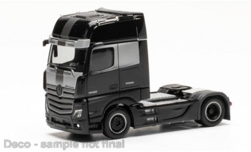 Mercedes Actros 1/87 Herpa Gigaspace Edition 3 matte noir modellino in miniatura