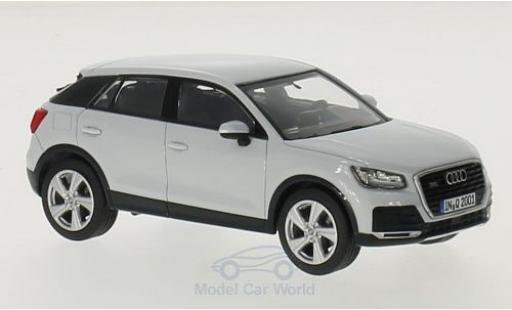 Audi Q2 1/43 iScale bianco modellino in miniatura
