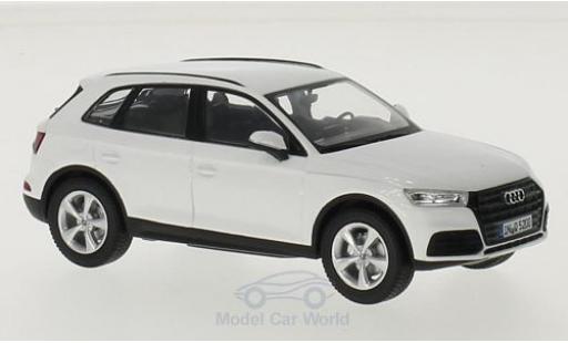 Audi Q5 1/43 iScale bianco 2016 modellino in miniatura