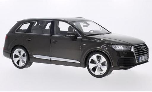Audi Q7 1/18 Minichamps metallico marroneee modellino in miniatura