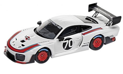Porsche 991 GT2 RS 1/18 Minichamps 935 bianco/Dekor No.70 Martini 2018 Basis: 911 GT2 RS (.2) modellino in miniatura