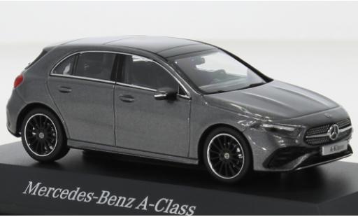 Mercedes Classe A 1/43 I Minimax (W177) AMG Line metallise grigio 2022 modellino in miniatura