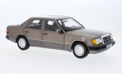 Mercedes 230 1/18 I Norev E (W124) metallise beige 1989 modellino in miniatura