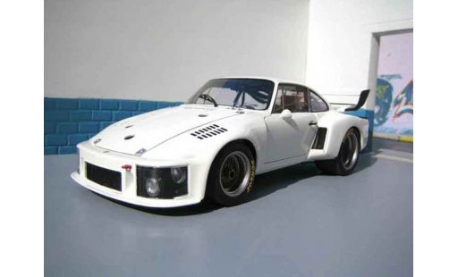 Porsche 935 Base 1/18 Exoto works bianco modellini auto