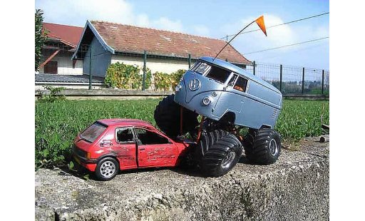 Volkswagen Combi Base 1/18 Solido big foot modellini auto