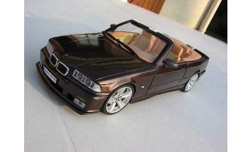 Bmw M3 Cabriolet 1/18 Ut Models E36 jantes e92 interieur cuir biton modellini auto