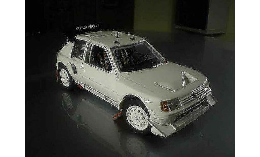 Peugeot 205 Turbo 16 1/18 Solido plain body T16 modellini auto
