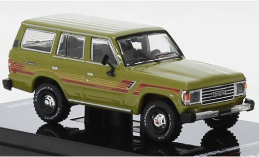 Toyota Land Cruiser 1/64 INNO64 FJ60 oliv modellino in miniatura