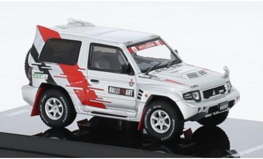 Mitsubishi Pajero 1/64 INNO64 Evolution Ralliart silber/Dekor RHD 1:64 modellino in miniatura