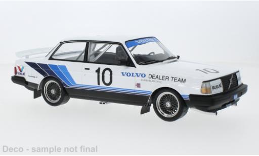 Volvo 240 1/18 IXO Turbo RHD No.10 Dealer Team ATCC 1986 modellino in miniatura