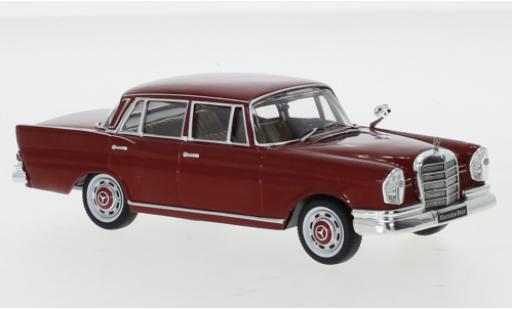 Mercedes 220 1/43 IXO SE (W111) rosso 1959 modellino in miniatura