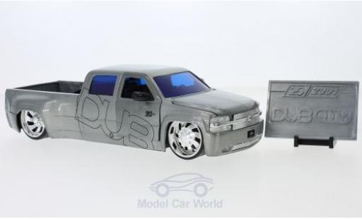 Chevrolet Silverado 1/24 Jada Toys Dooley grigio 1999 modellino in miniatura