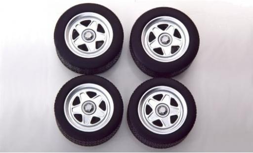 Ferrari Testarossa 1/18 KK Scale Zubehör Reifen- und Felgenset: 1:18 modellino in miniatura