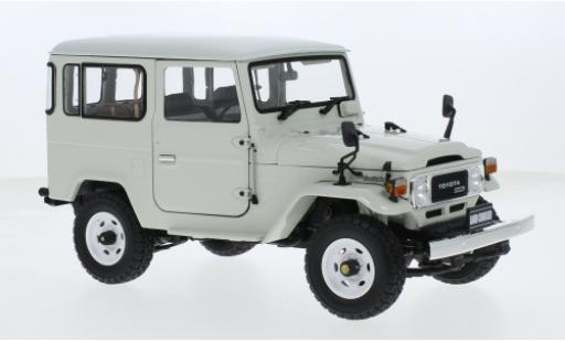 Toyota Land Cruiser 1/18 Kyosho 40 Van (BJ42V) weiss 1:18 modellino in miniatura