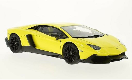 Lamborghini Aventador LP720-4 1/18 Autoart 50th anniversario Edition giallo 2013 modellini auto