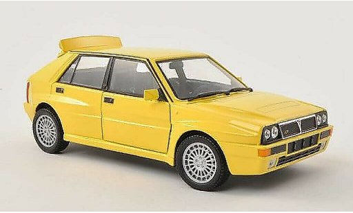Lancia Delta HF Integrale Evoluzione 1/24 Burago EVO giallo modellini auto
